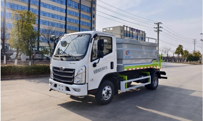 福田领航蓝牌洒水车7方